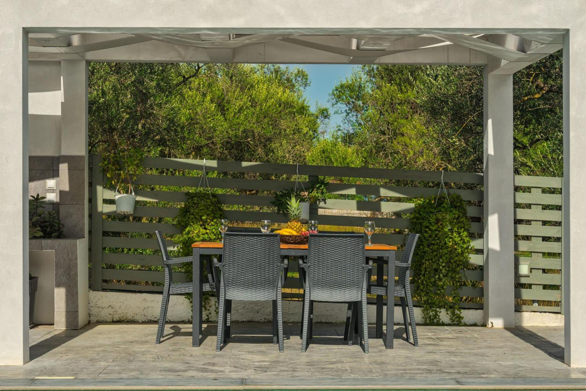 Valeria Private Villa Plános Exterior foto
